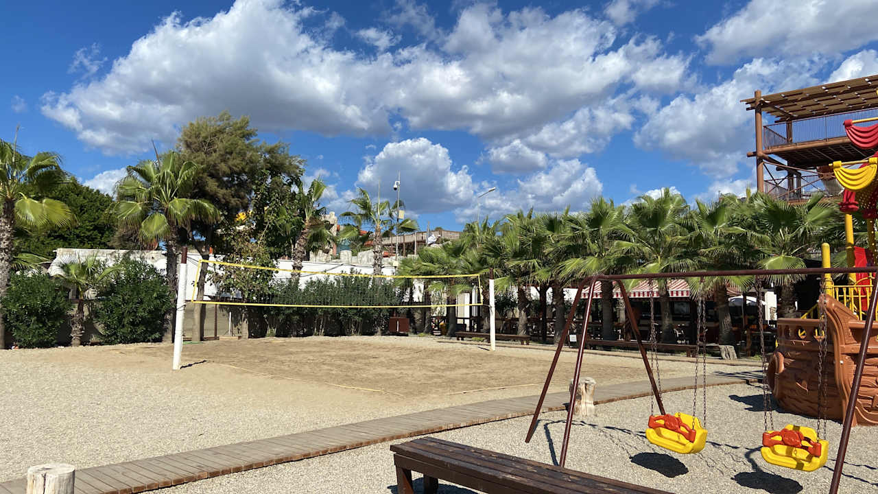 Strand Dizalya Palm Garden