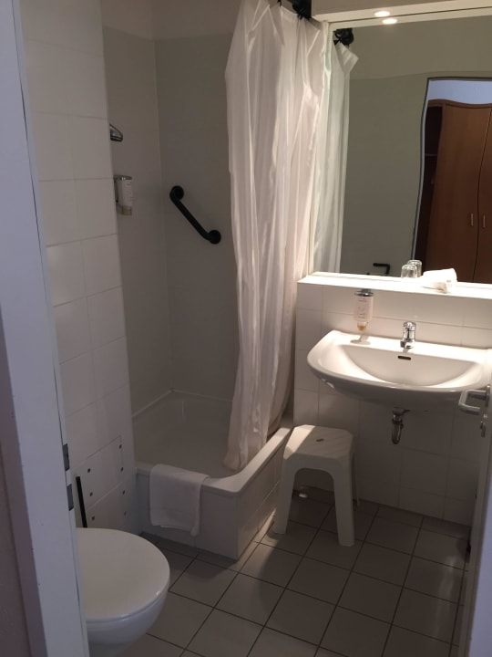 Bad Einzelzimmer Holiday Inn - the niu, Blade Solingen