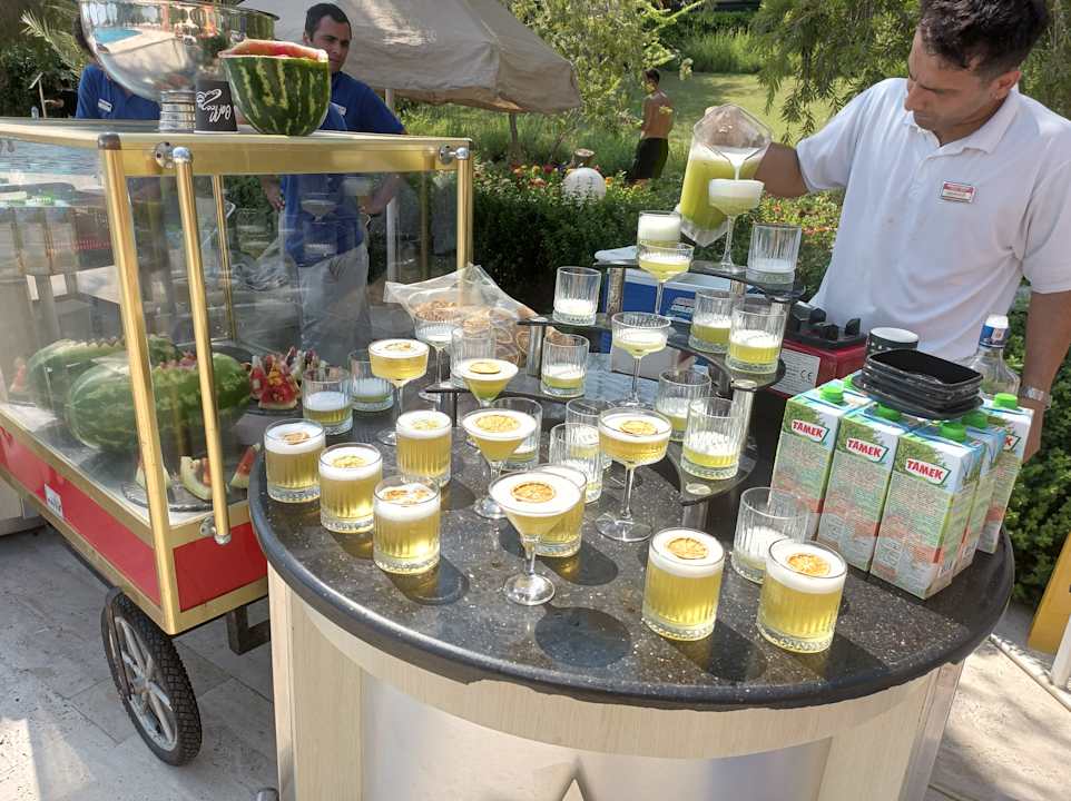 Pool Sunrise Resort Hotel