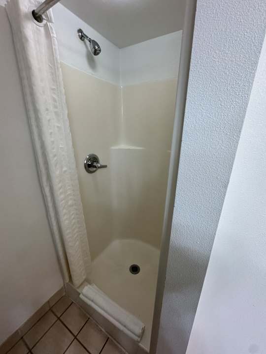 Zimmer Country Inn & Suites by Radisson, Orlando Airport, FL