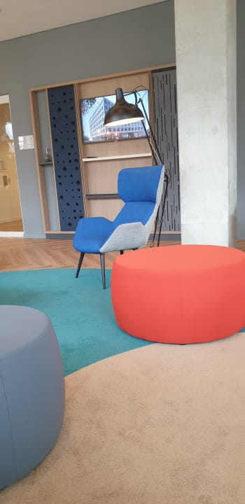 Lobby Holiday Inn Express - Almere by IHG