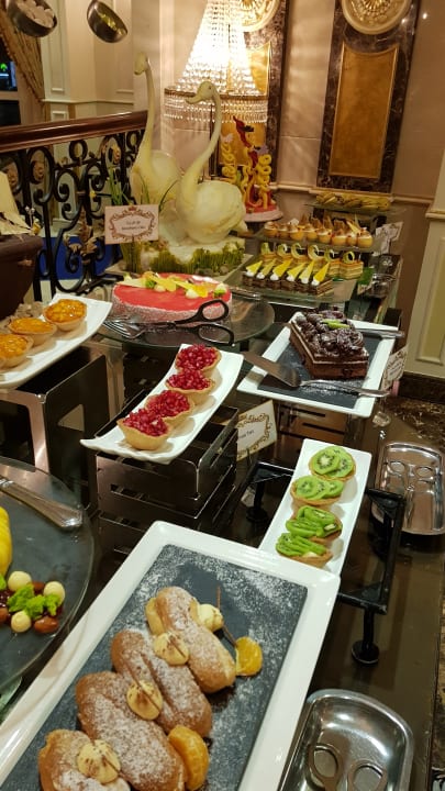 Gastro Royal Rose Hotel, a Curio Collection by Hilton Affiliated Hotel
