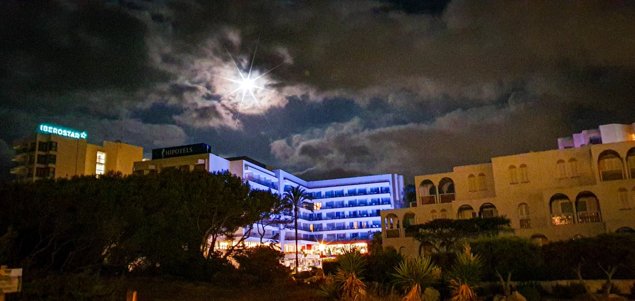 Außenansicht Hipotels Bahía Cala Millor