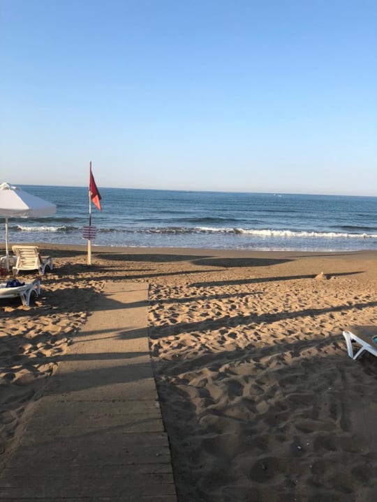 Strand Sunrise Queen Luxury Hotel