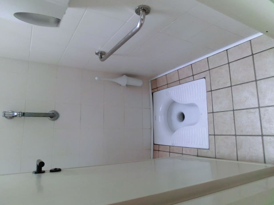 Nicht jedermann Sache, so eine Toilette... Camping Laguna Village