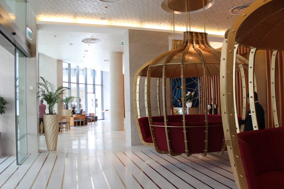 Lobby Crowne Plaza Hotel Yas Island