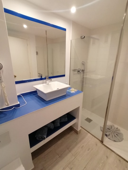 Zimmer Guya Wave Hotel