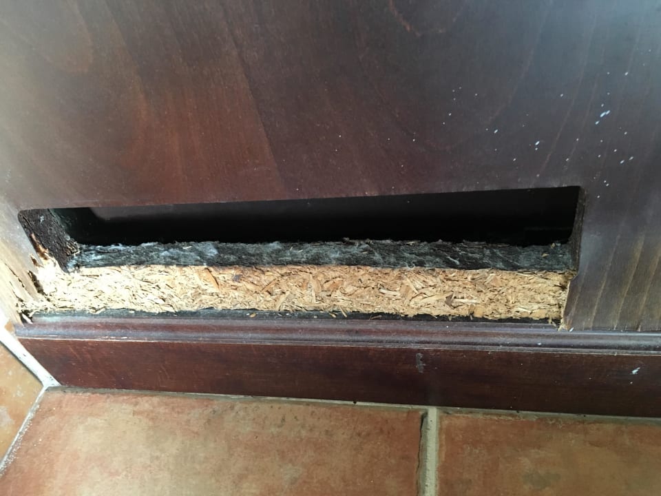Gitter fehlt für Minikühlschrank, mit Schimmel ! Occidental Jandía Playa