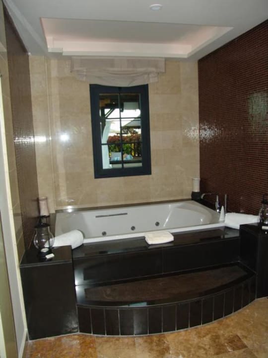 Jacuzzi in Garten-Villa Gran Melia Palacio de Isora Resort