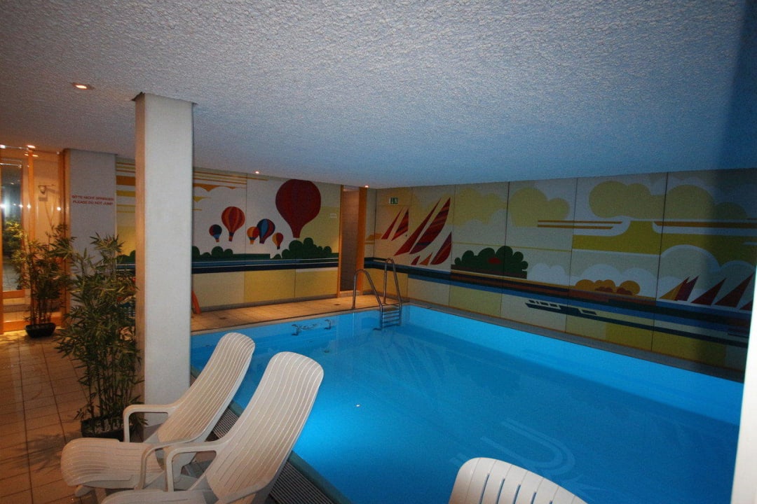 Indoor Pool Ringhotel Loew's Merkur