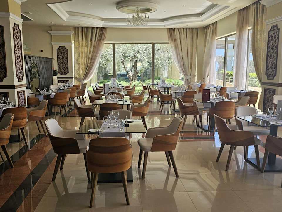 Gastro La Marquise Luxury Resort Complex