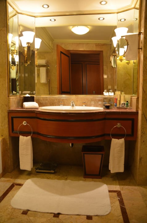 Oppulentes Bad Shangri-La Hotel, Bangkok