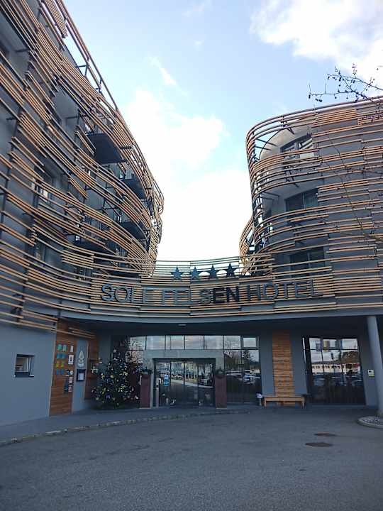 Außenansicht Sole Felsen Hotel