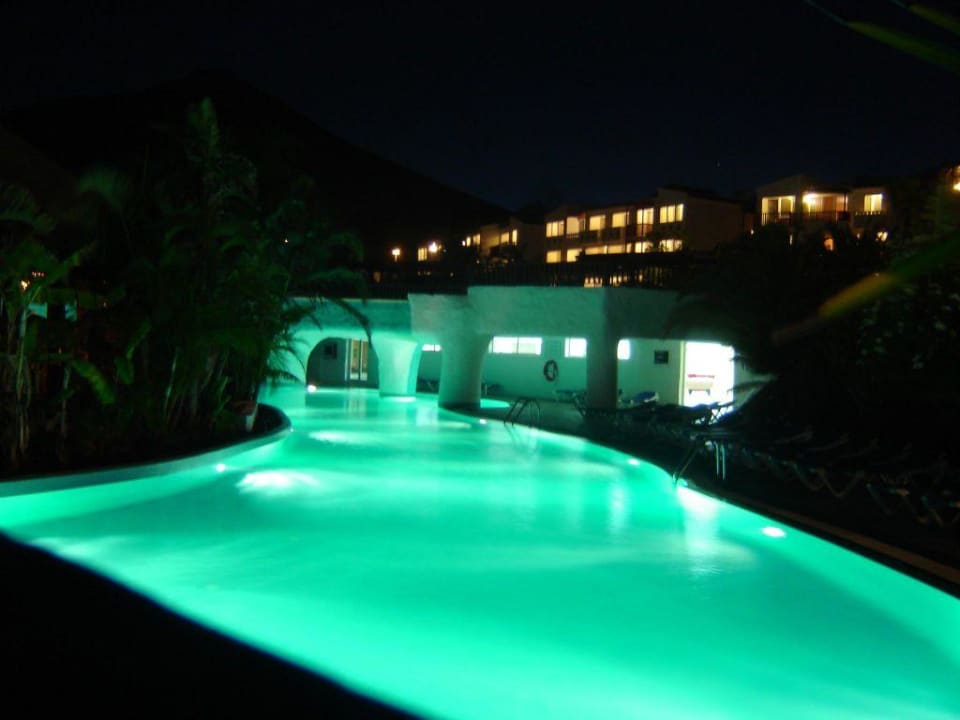 Pool bei Nacht Fuerteventura Princess