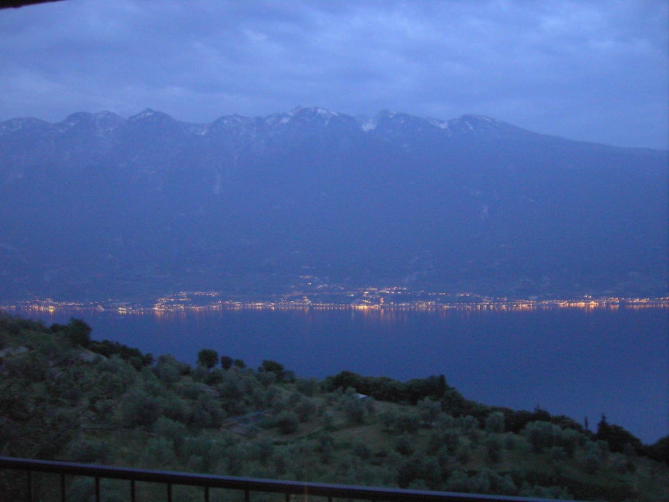 Gardasee bei Nacht Residence Ruculì