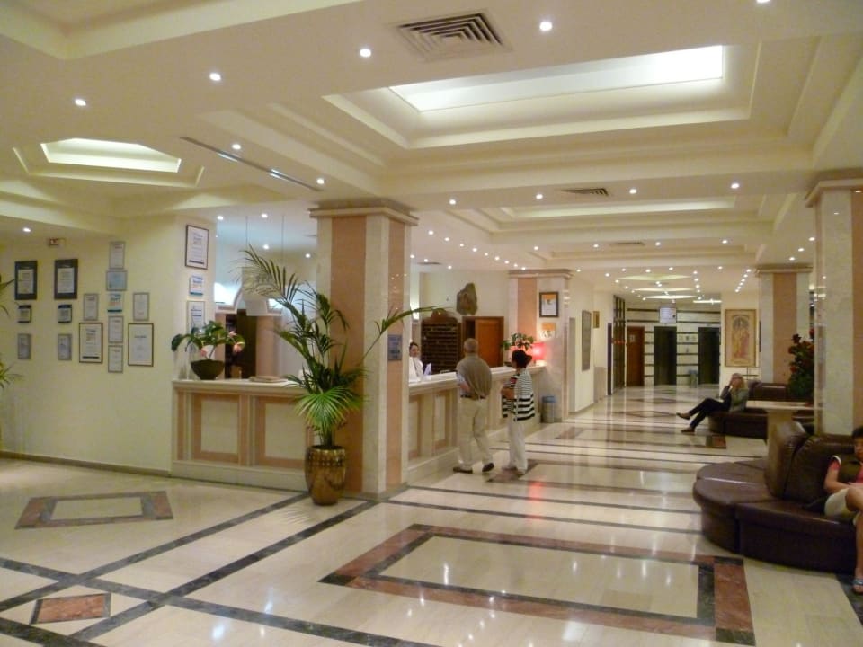 Rezeption Hotel Kalithea Horizon Royal