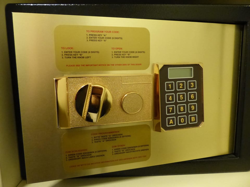 Safe im Schrank Grand Hotel Bohemia