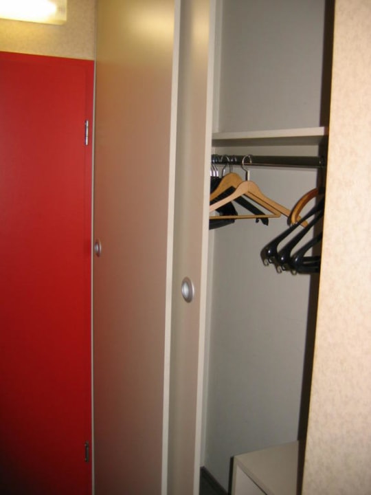 Garderobe Hotel Astoria