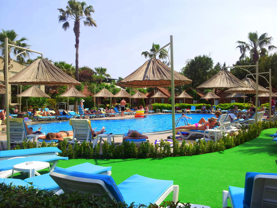 Zwembad Can Garden Beach