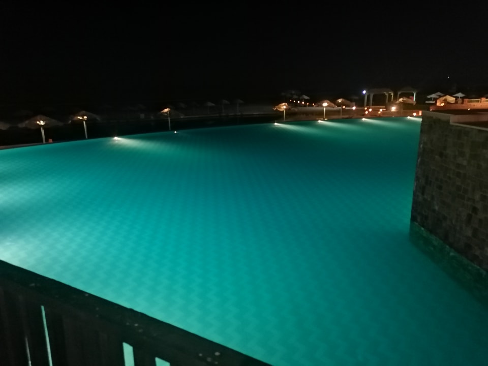 Pool Radisson Blu Resort, El Quseir