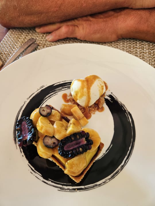 Gastro Constance Moofushi Maldives