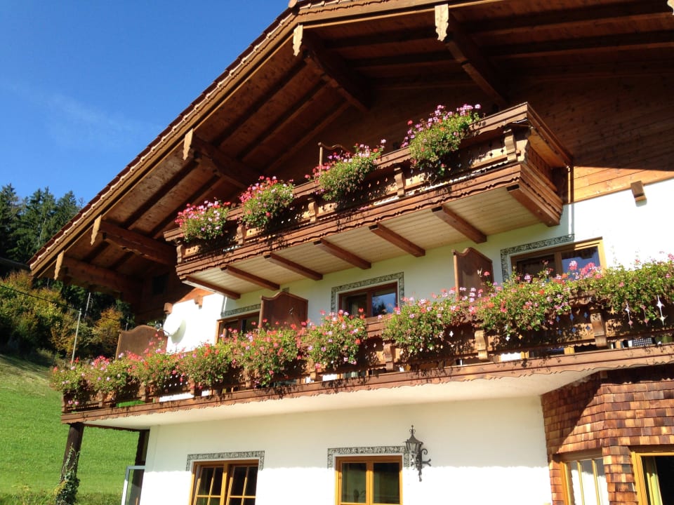 Rückseite des Haupthauses Alpenhotel Hundsreitlehen
