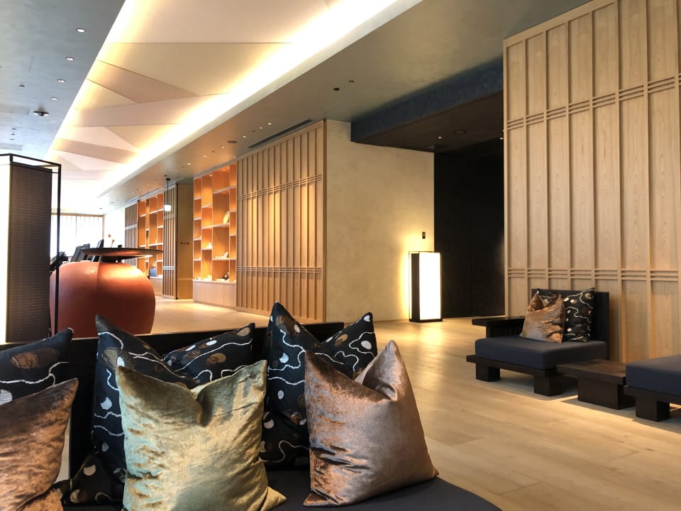 Lobby HOSHINOYA Tokyo