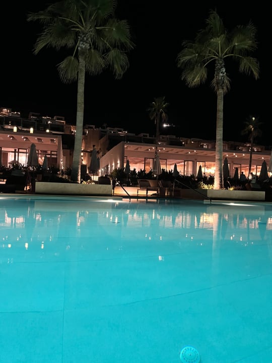 Außenansicht The Royal Senses Resort, Curio Collection by Hilton