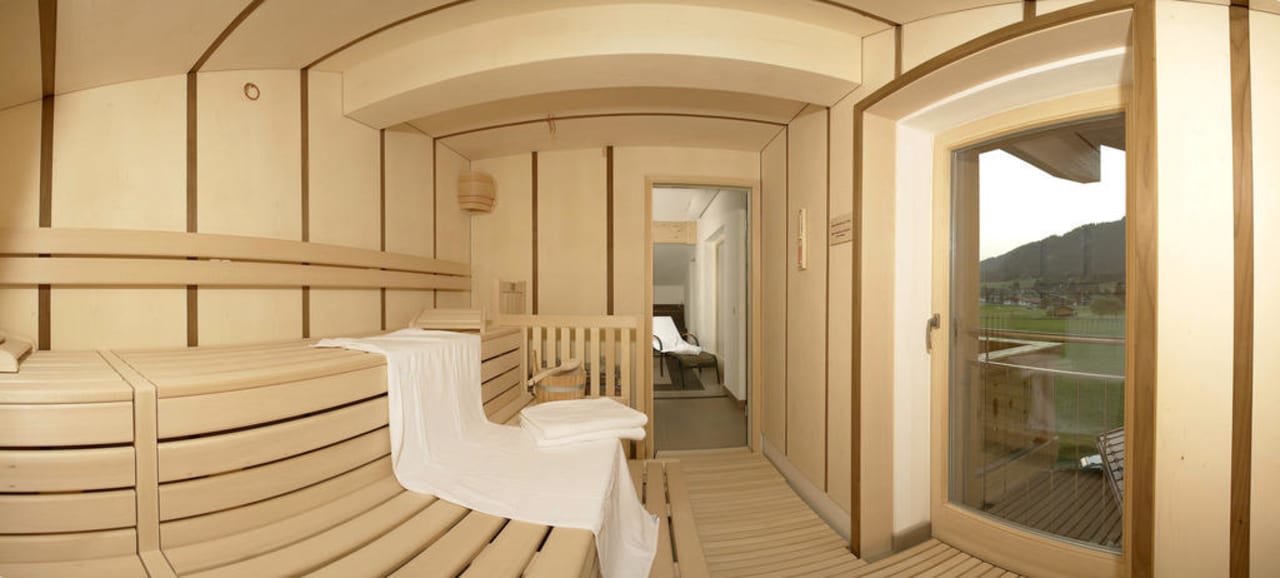 Residenz Cristallo Sauna mit Dorfblick Residenz Cristallo