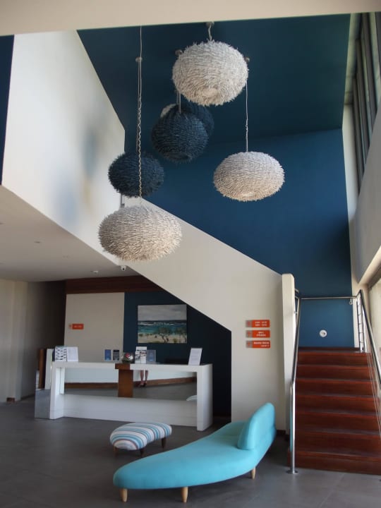Aufgang neben der Lobby Radisson Blu Poste Lafayette Resort & Spa - Adults only