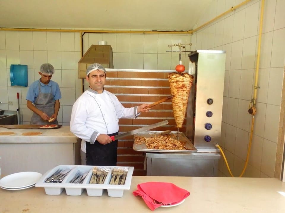 Döner Seaden Corolla Hotel