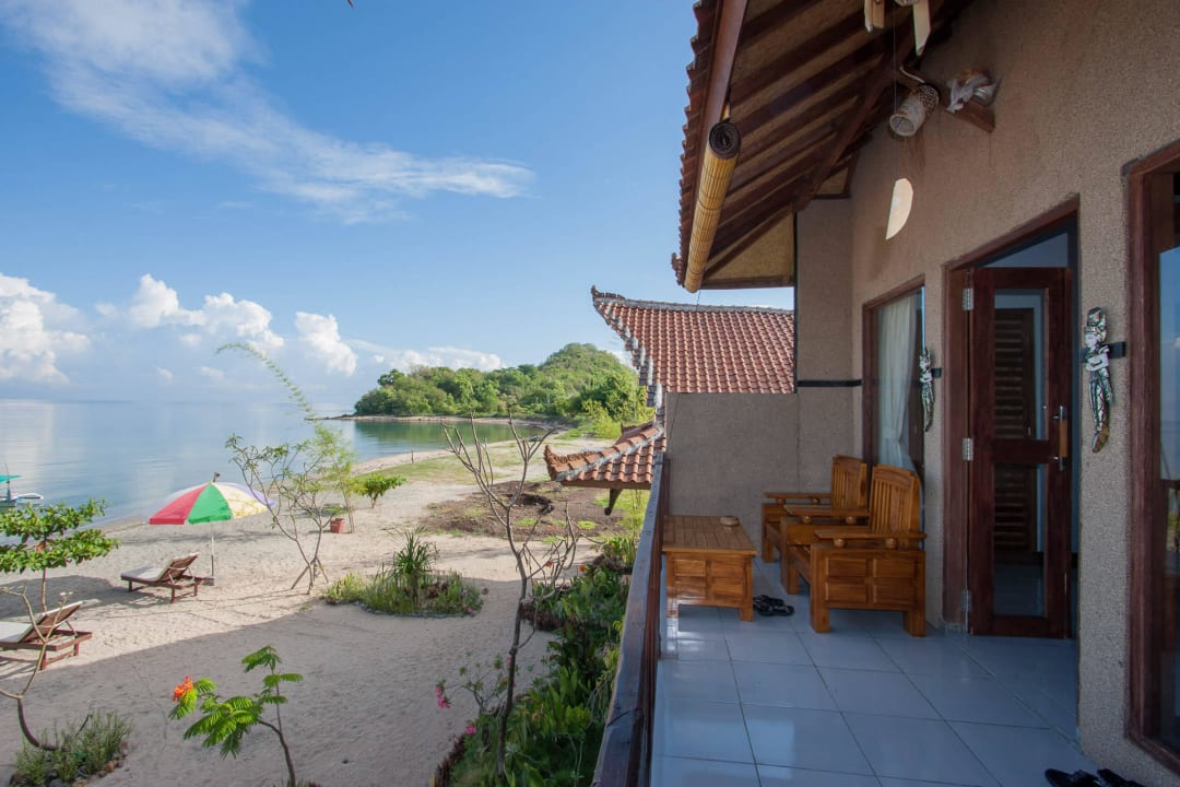 Blick aus dem Strandbungalow PiToBa Dive Resort Gondol