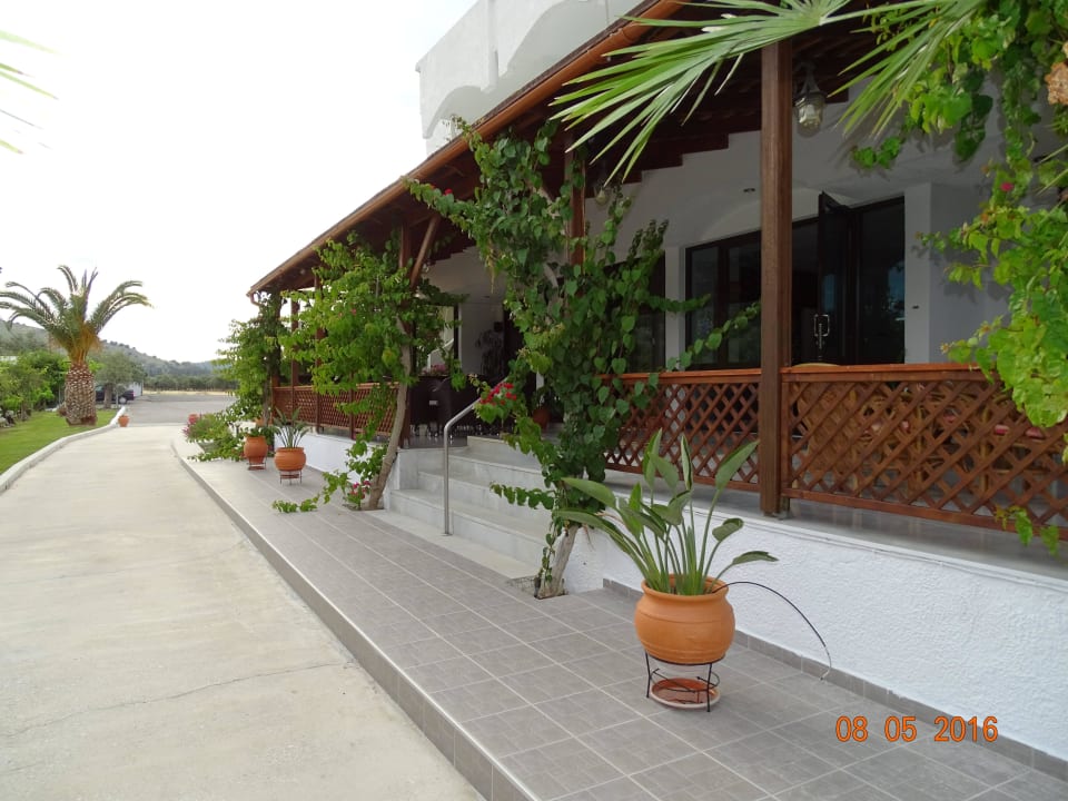 Eingang Tina Flora  Hotel Tina Flora