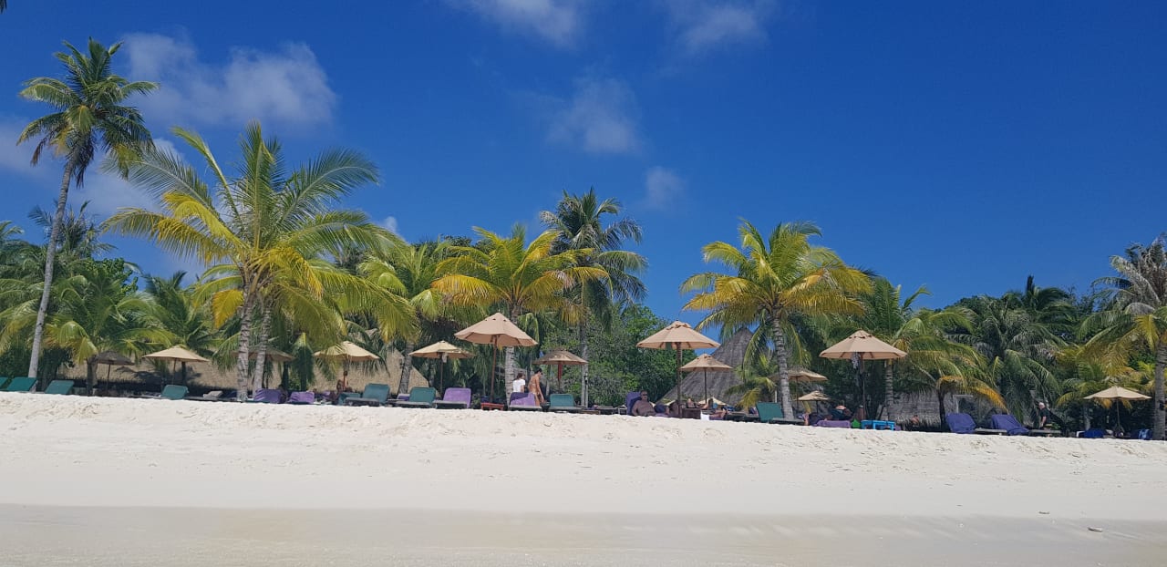 Strand Kuredu Island Resort & Spa