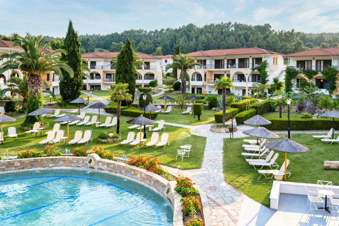 Außenansicht Hotel Chrousso Village