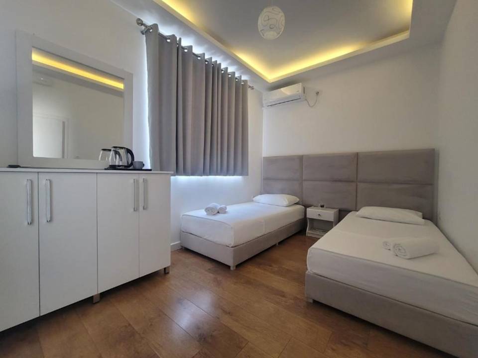 Zimmer Hotel Myrtai - City Center