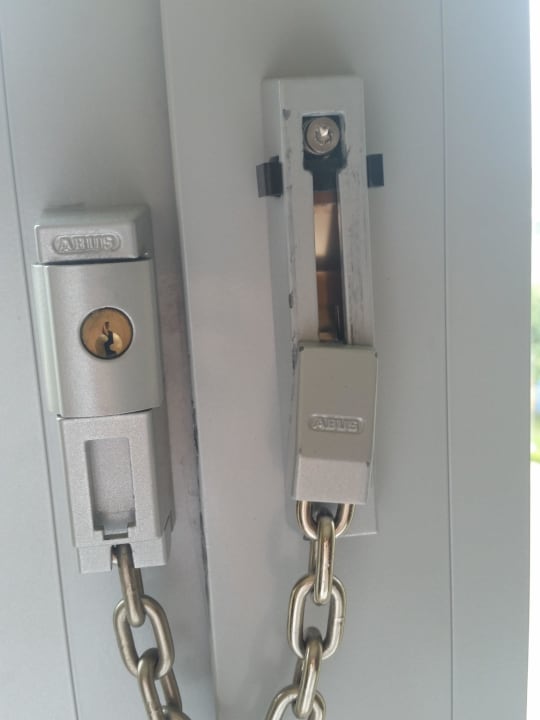 Fenster können nicht geöffnet werden (Schraube) Hotel Le Méridien München