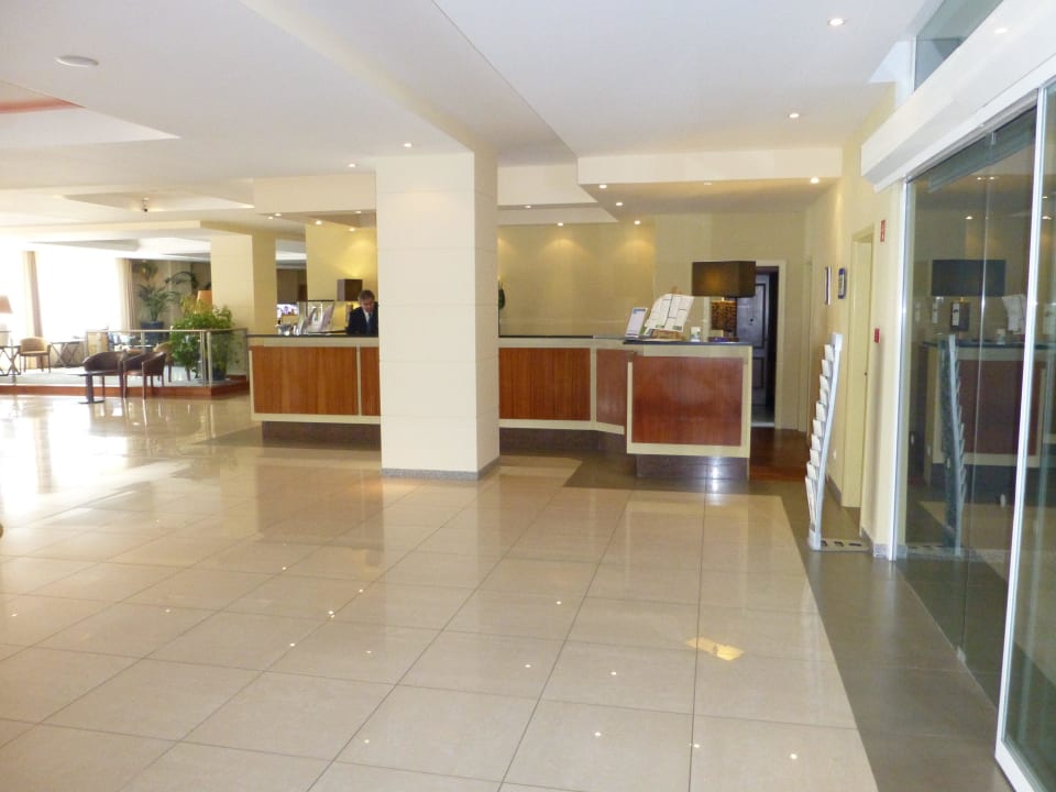 Empfang PortoBay Falésia