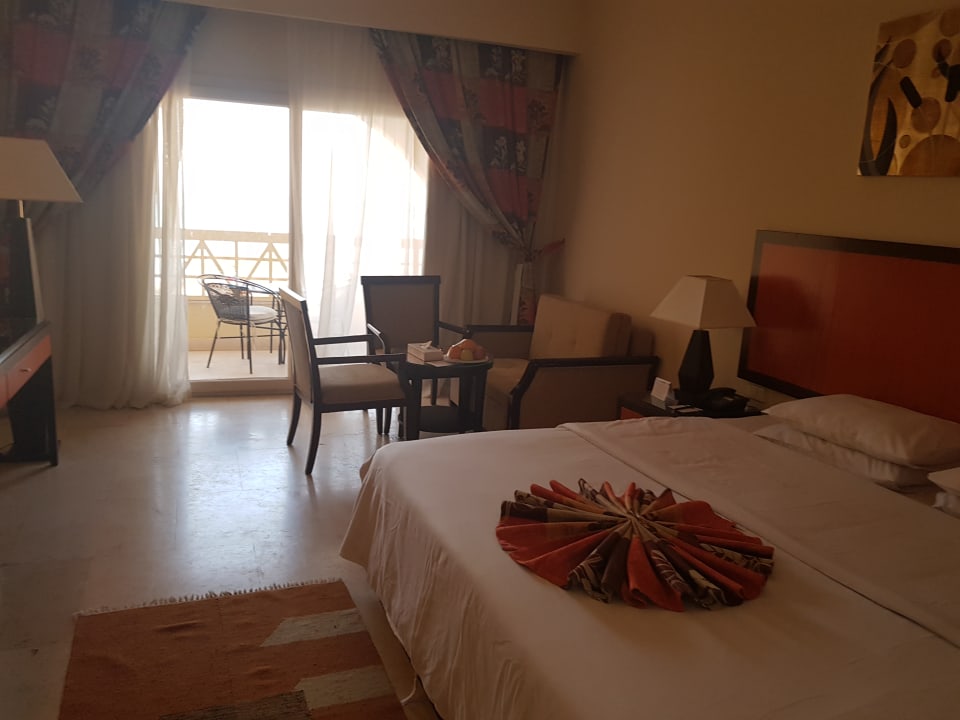 Zimmer AMC Royal Hotel & SPA