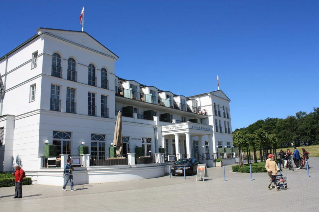 Eingangsbereich Strandhotel Zingst Ostseeheilbad Zingst