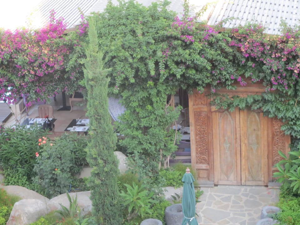 Geschmackvolle Tür zum Restaurant Aquagrand Artistic Luxury Beach Resort - Adults only