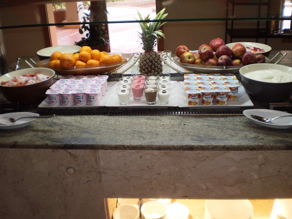 Birchermüsli und Jogurt täglich Frisch Mövenpick Resort & Spa El Gouna