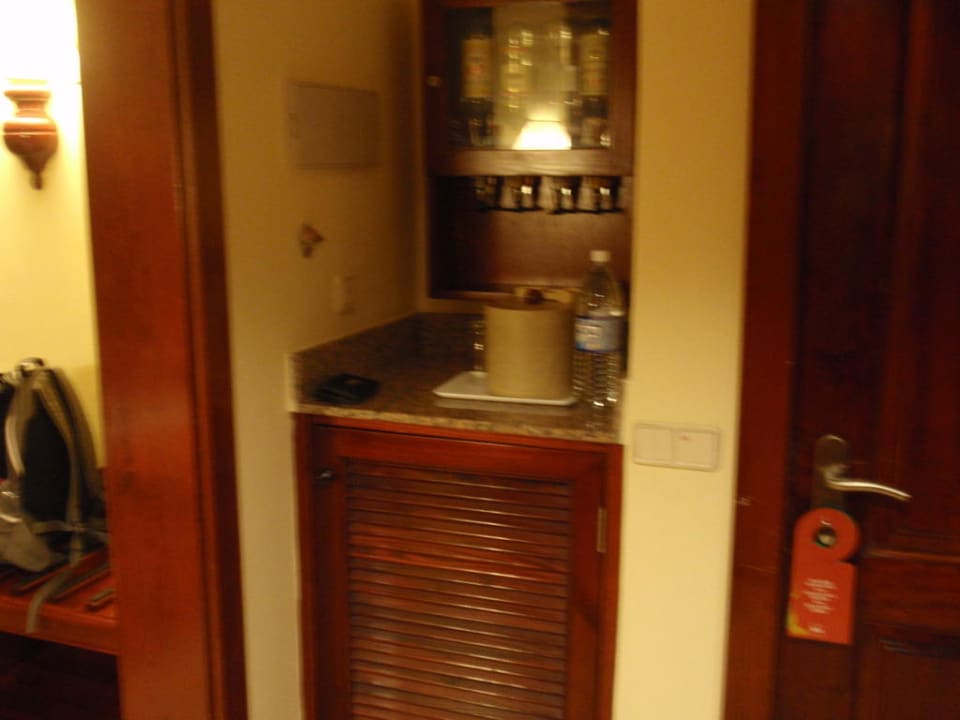 Minibar versteckt unter Zapfsäule Hotel Riu Negril