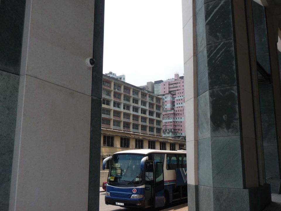 Ruine gegenüber Hotel Harbour Grand Hong Kong