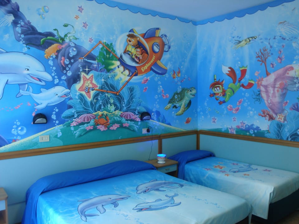 Camera a tema Esplorotti ambientazione marina Hotel Bahamas