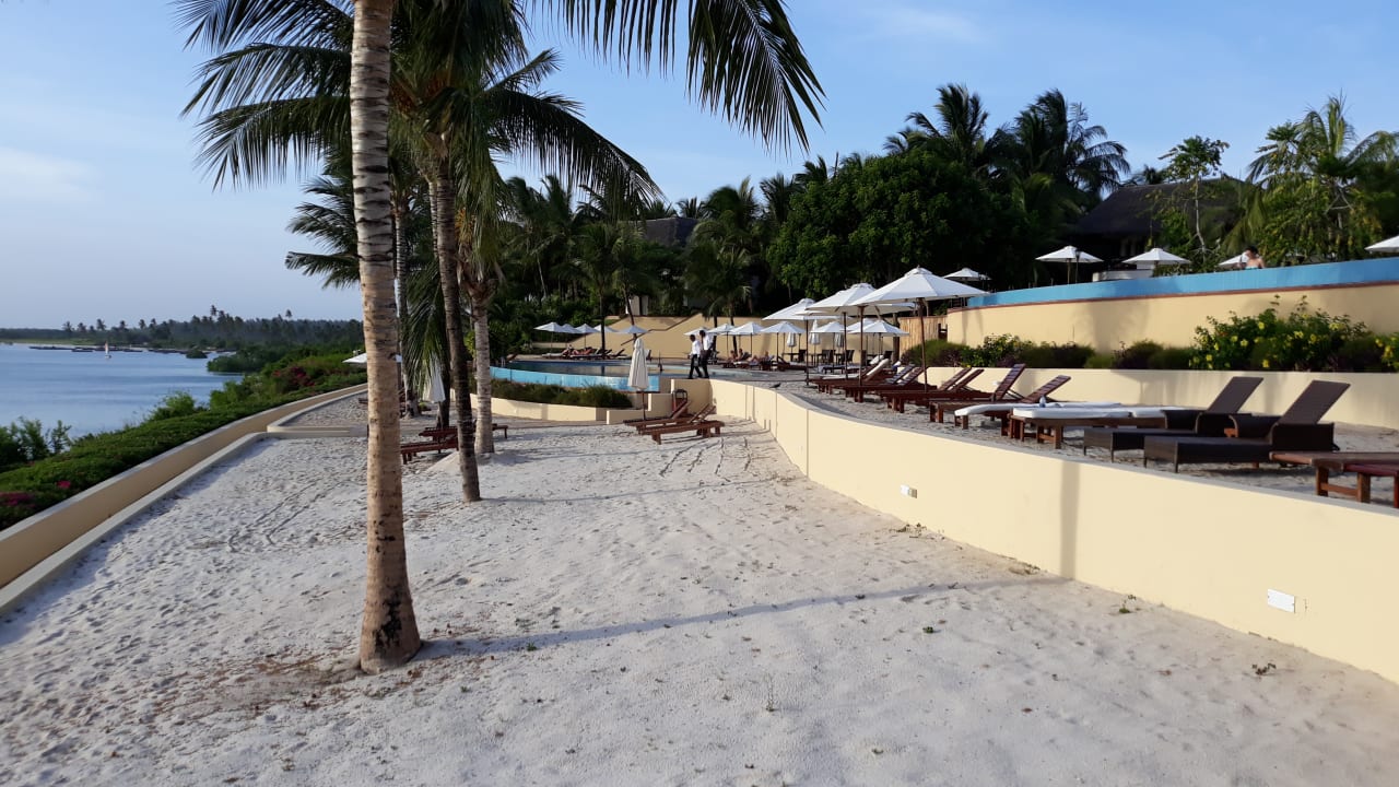 Strand Sea Cliff Resort & Spa