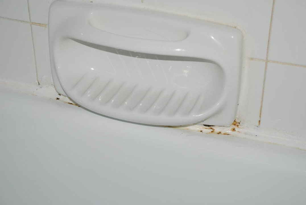 Schimmel und Rost überall The Bugibba Hotel