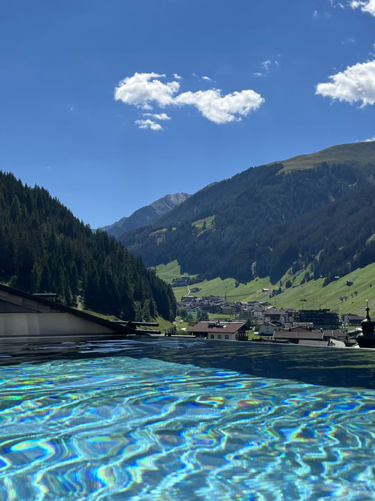 Pool Hotel Alpin Spa Tuxerhof