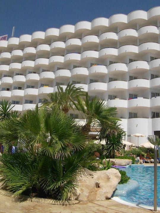 Das Hotel von außen, sicht vom pool aus Hipotels Hipocampo Playa