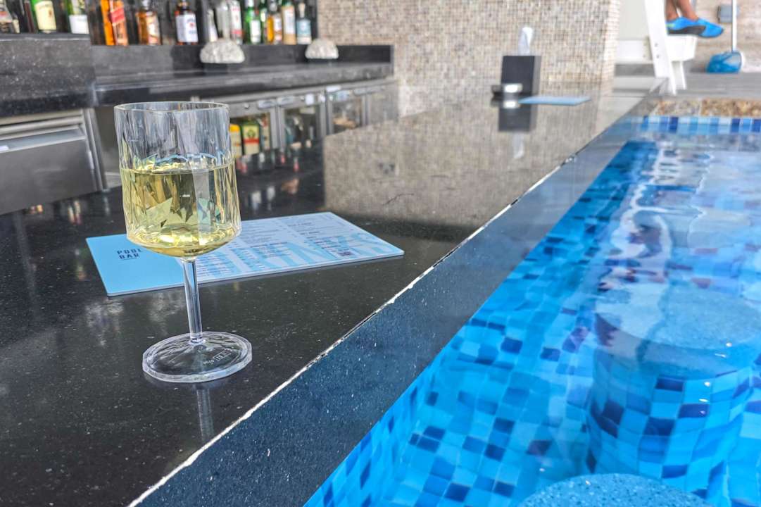 Pool Conrad Abu Dhabi Etihad Towers